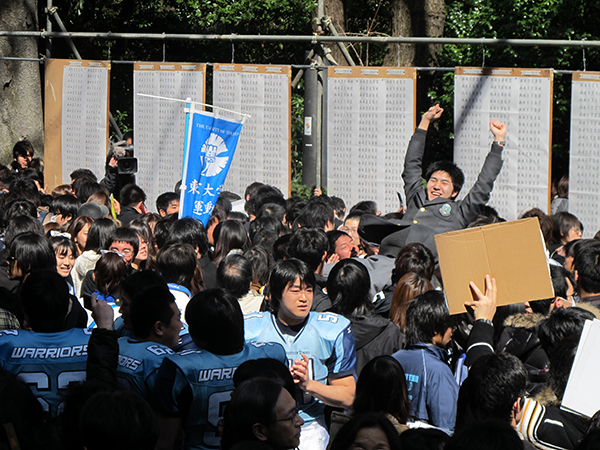 重慶時(shí)代峰峻電話_重慶時(shí)代峰峻文化藝術(shù)發(fā)展有限公司_重慶有哪些大學(xué)離時(shí)代峰峻比較近