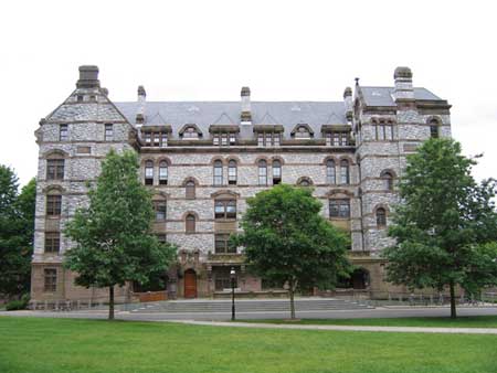 美國大學排名2023_美國印第安納波利斯大學 全美排名_美國威斯康辛大學普拉特維爾分校 排名 usnews