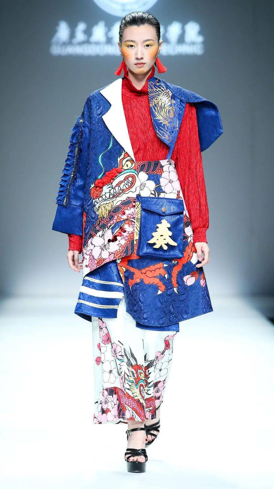舞臺(tái)美術(shù)設(shè)計(jì)留學(xué)機(jī)構(gòu)_服裝設(shè)計(jì)留學(xué)要多少錢_設(shè)計(jì)研究生留學(xué)