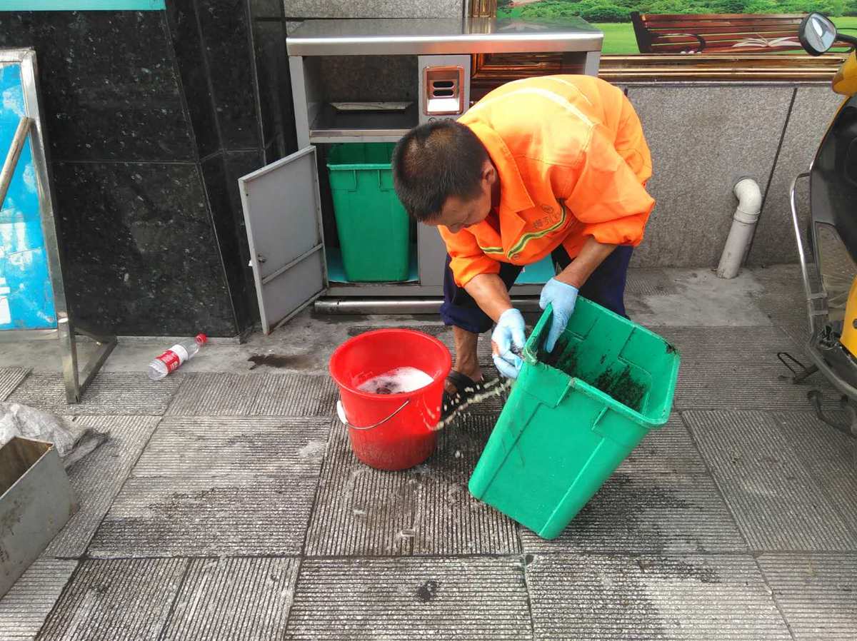中衛(wèi)日報 全國城市環(huán)衛(wèi)保潔工作現(xiàn)場會_環(huán)衛(wèi)半年工作總結(jié)_環(huán)衛(wèi)工作是