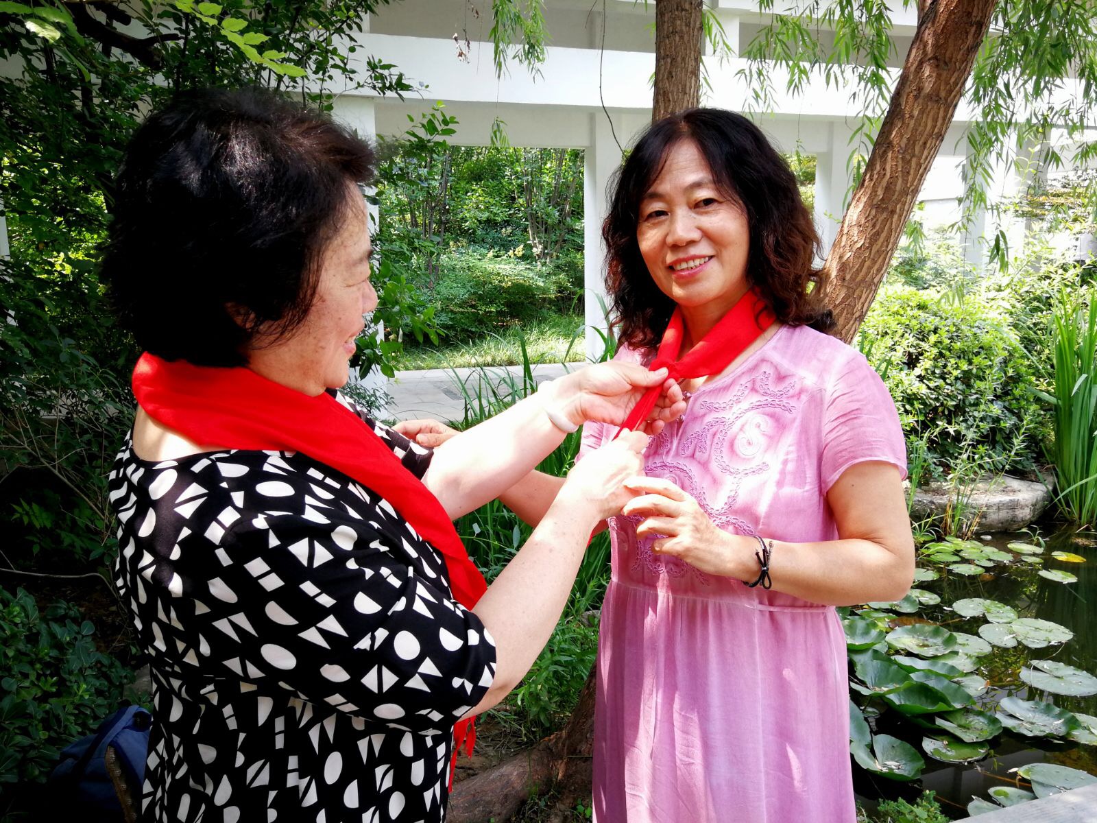 童年和伙伴的趣事作文_初中作文童年趣事_趣事童年 四年級作文