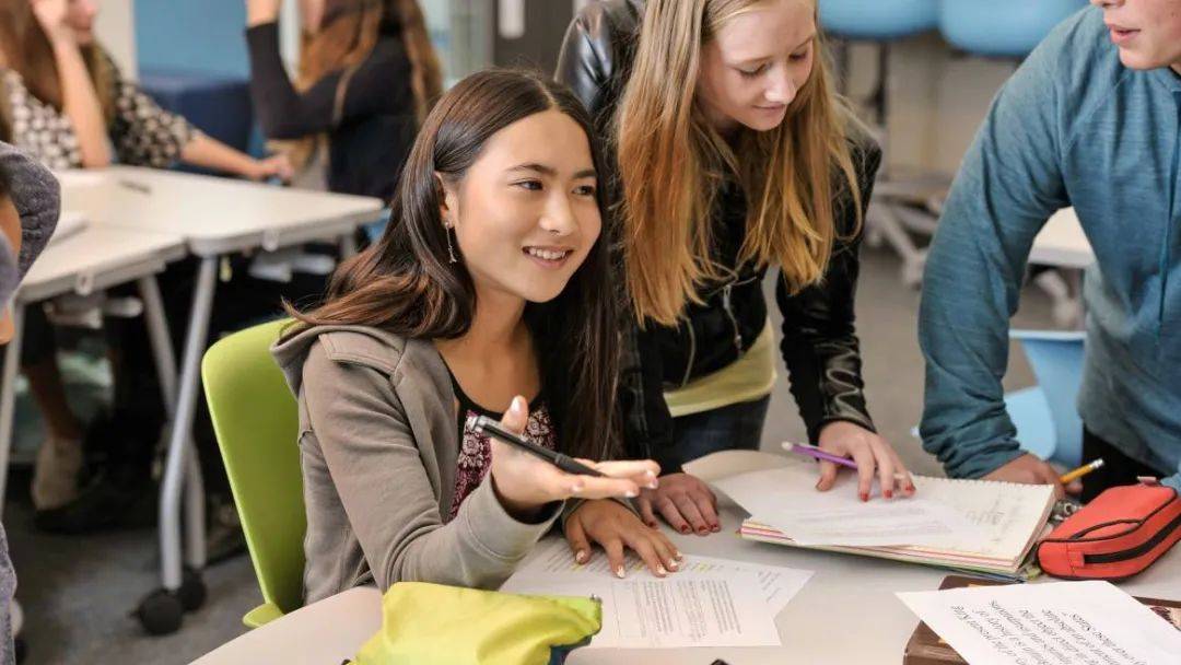 留學去美國好還是英國_英國留學去哪個大學好_英國去留學