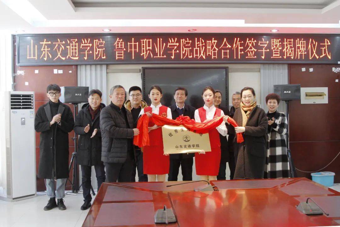 河南財經(jīng)政法大學貼吧_河南商務學校貼吧_河南省財經(jīng)學校貼吧