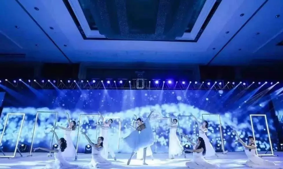 創(chuàng)意年會(huì)策劃方案_小公司年會(huì)策劃方案_創(chuàng)意年會(huì)策劃方案