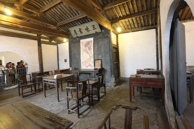 仿寫從百草園到三味書屋_仿寫百草園到三味書屋的_百草園到三味書屋7段仿寫
