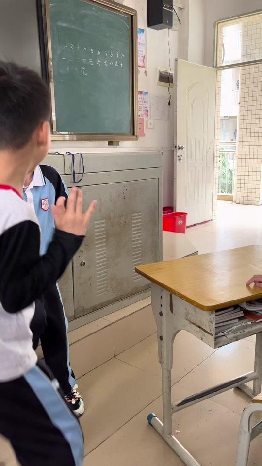 成都中學(xué)學(xué)校排名_成都排名中學(xué)前十_成都排名中學(xué)學(xué)校前十名