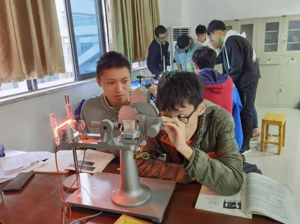 理工學院圖標_理工學校圖片_麻省理工學院圖片