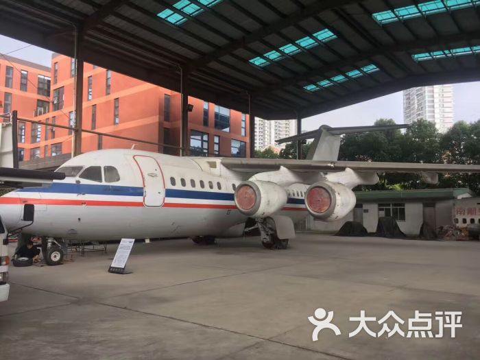 武漢商貿(mào)職業(yè)學(xué)院怎么樣_武漢商貿(mào)職業(yè)學(xué)院校風(fēng)如何_武漢商貿(mào)職業(yè)學(xué)院武漢校區(qū)專業(yè)