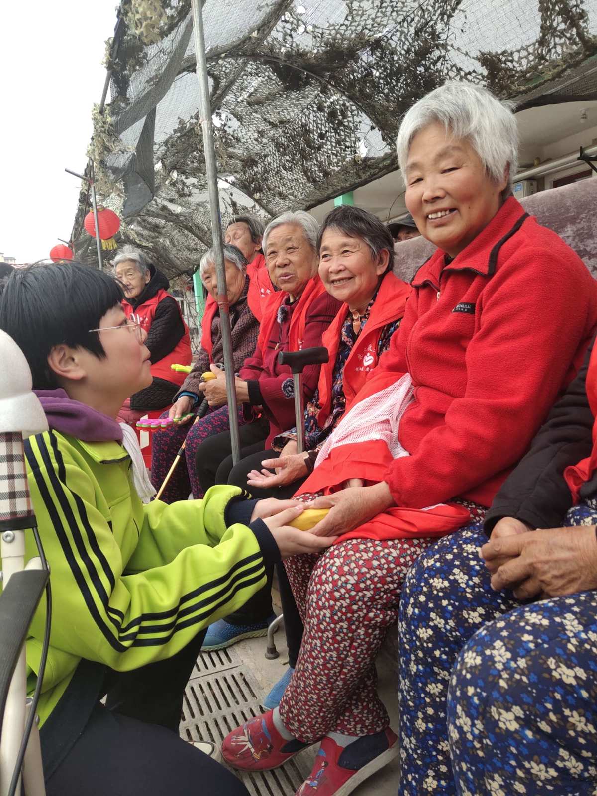 小學生學雷鋒作文_小學生學雷鋒作文_小學生學雷鋒作文