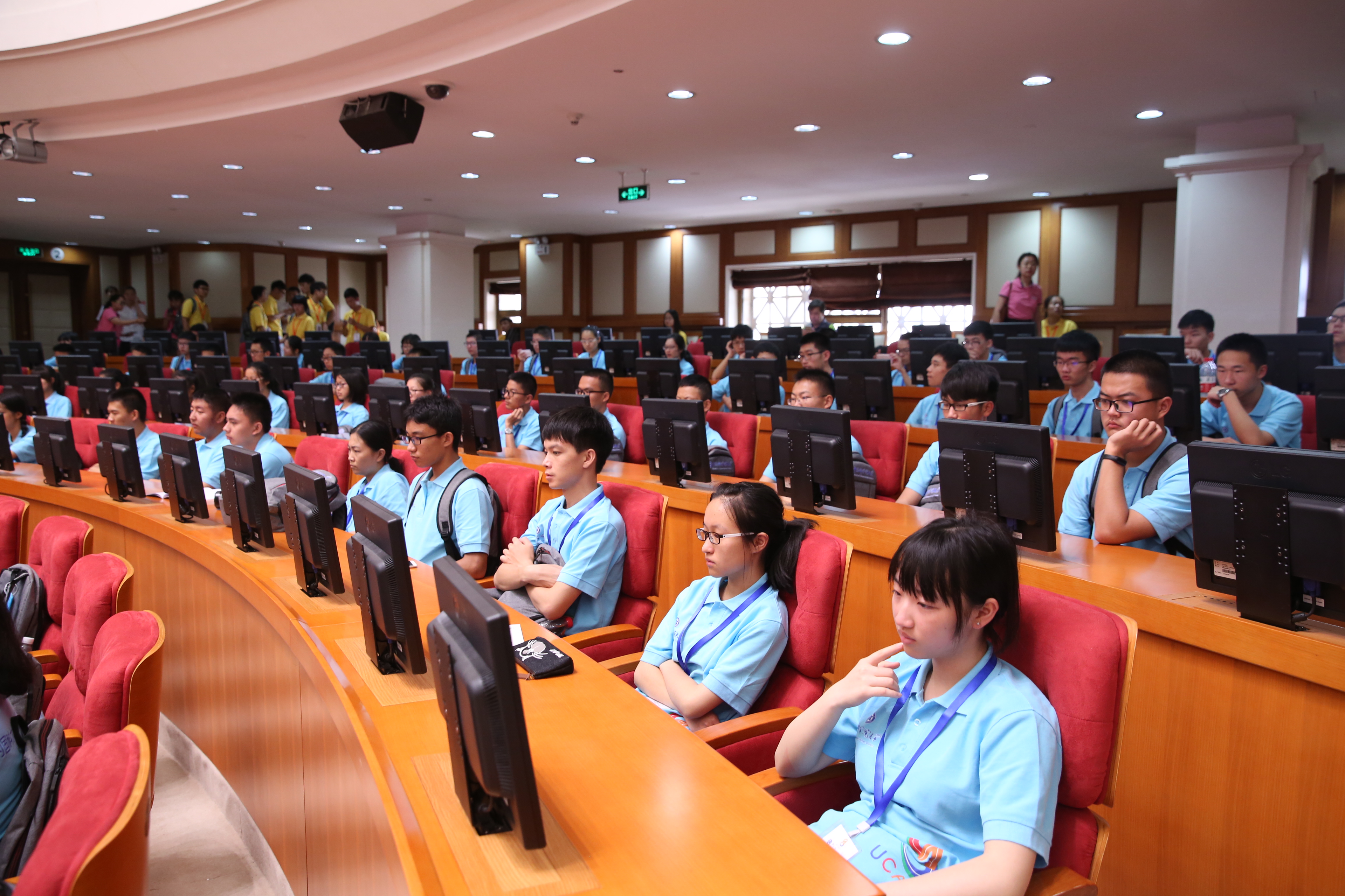 牛津大學校徽_牛津大學校徽圖片含義_牛津大學校徽元素含義