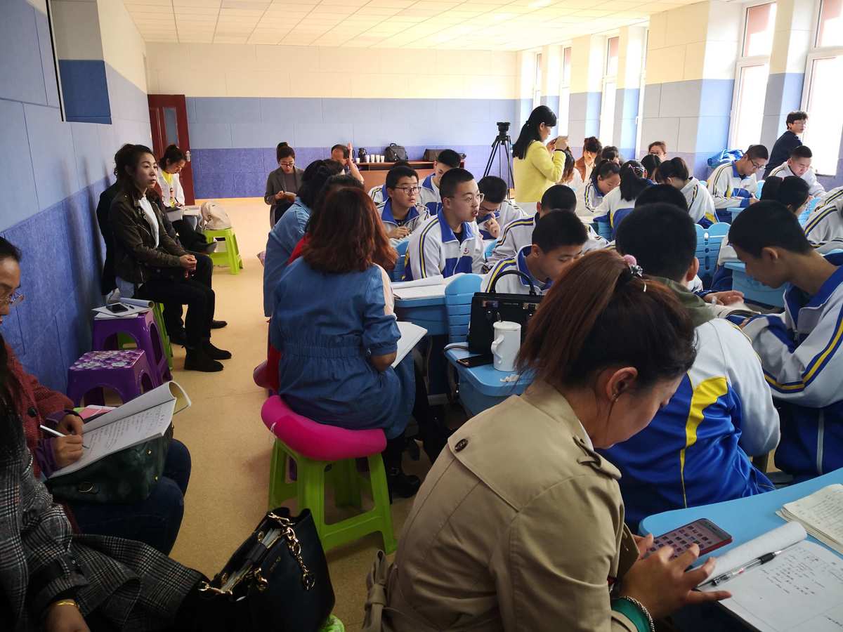 英國(guó)貴族學(xué)校大學(xué)_英國(guó)貴族學(xué)校排名_貴族排名英國(guó)學(xué)校是什么