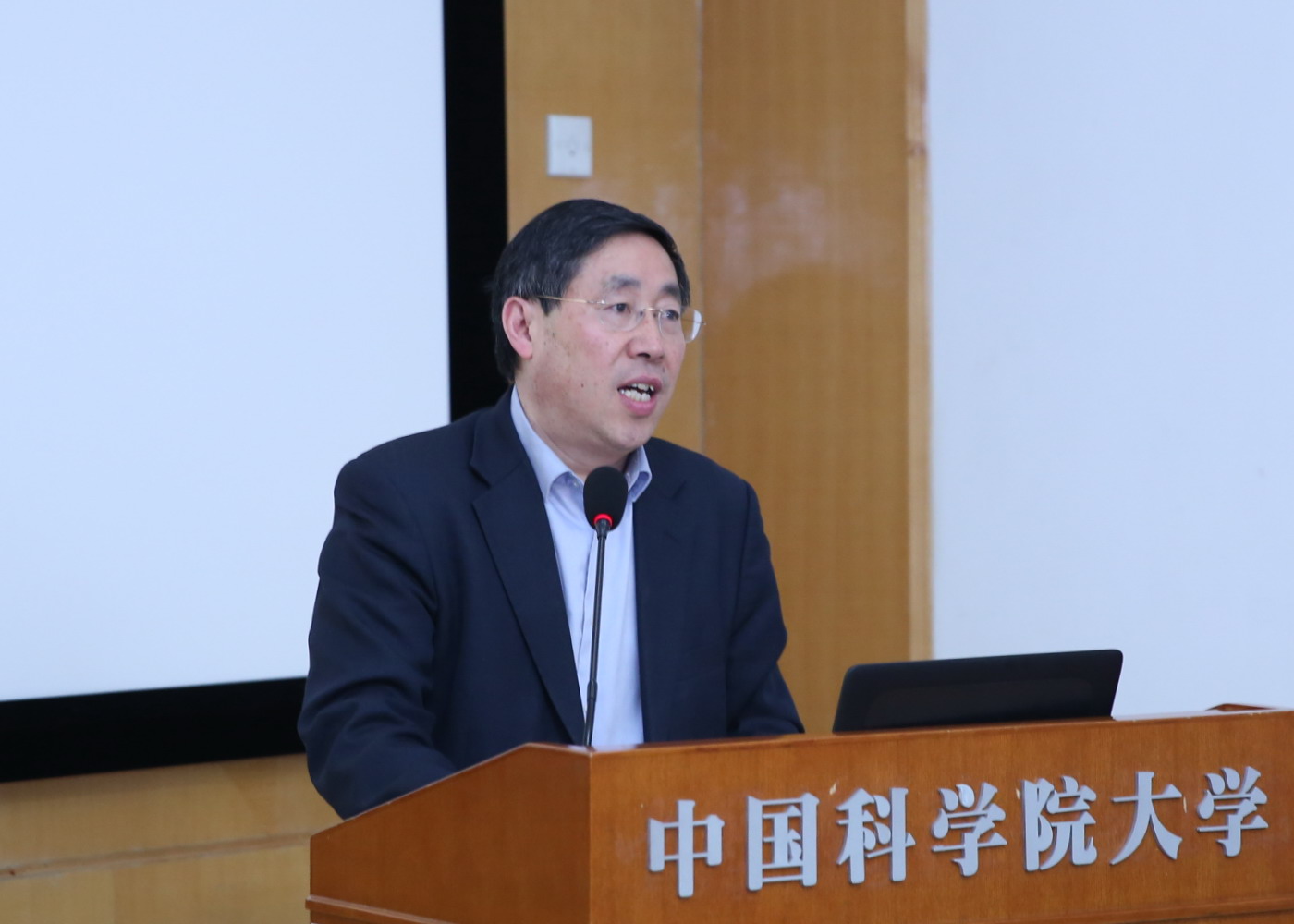 美國留學(xué)論壇_美國留學(xué)論壇哪個好_美國留學(xué)生交流論壇