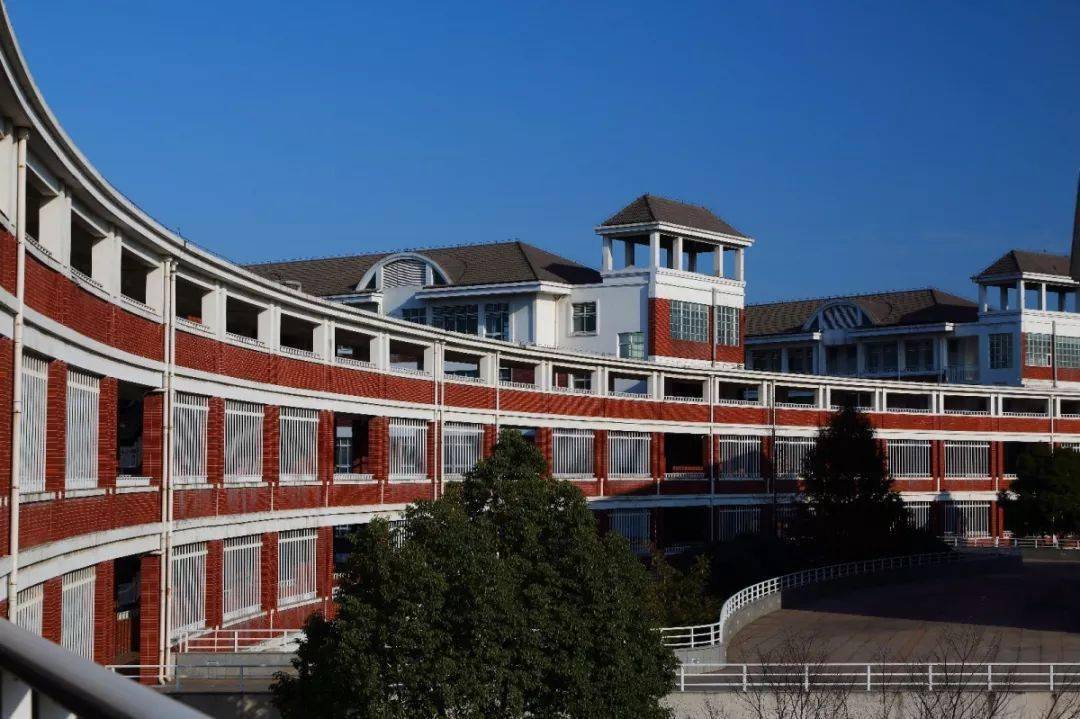 盤龍城國際高中排名學費一覽表_龍盤湖國際高中_龍盤湖國際學校高中