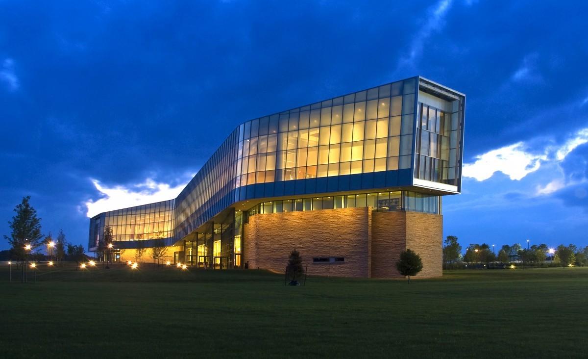 賓利法尼亞大學_賓利州立大學_賓西法利亞大學