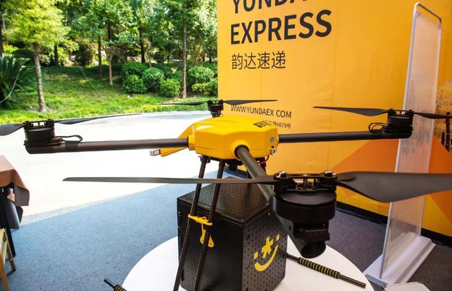 亞馬遜無(wú)人送貨機(jī)怎么操作_亞馬遜無(wú)人快遞_亞馬遜無(wú)人機(jī)送貨