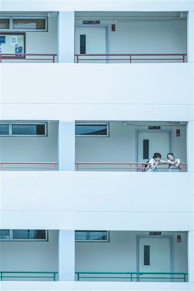 六人行官網_六人行第一季下載_六人行安卓版