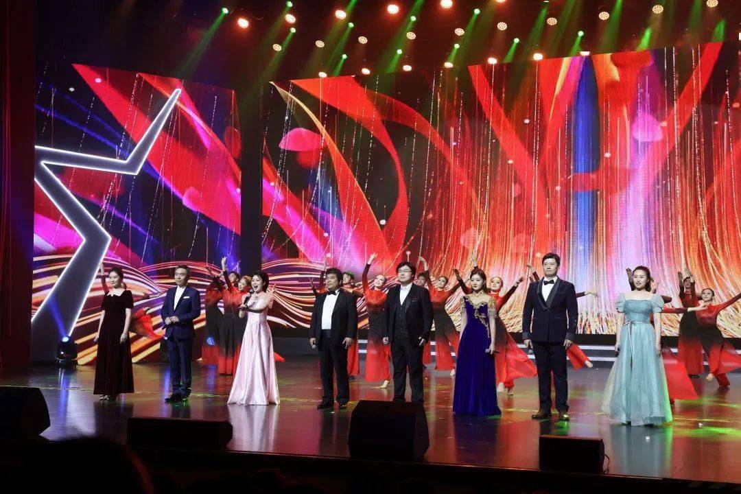 大學文藝演出_文藝匯演大學全國生多少人_全國大學生文藝匯演