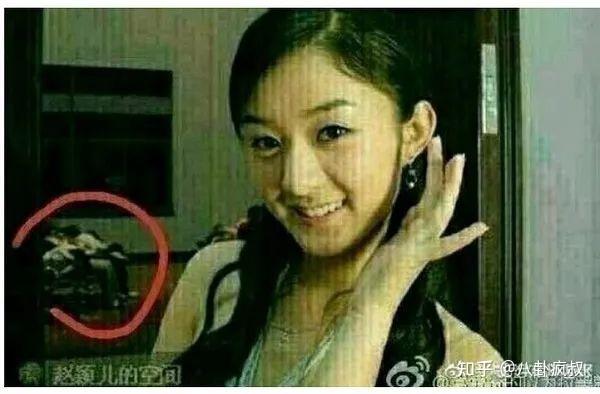 黑糊糊的反義詞_黑糊糊類似的詞語_黑糊糊的近義詞