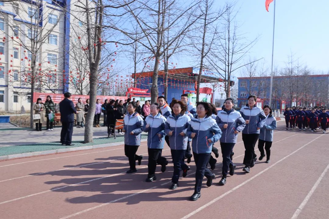 康杰初中校長(zhǎng)_康杰中學(xué)視頻_康杰初中