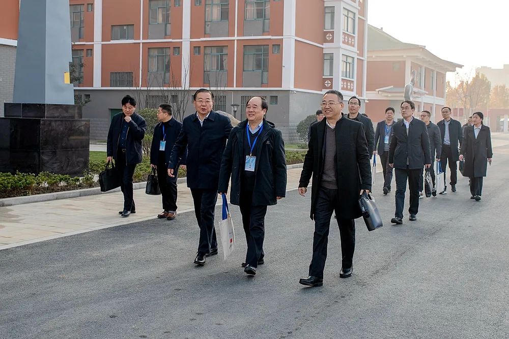 許昌學院校長_許昌學校排名_許昌學校