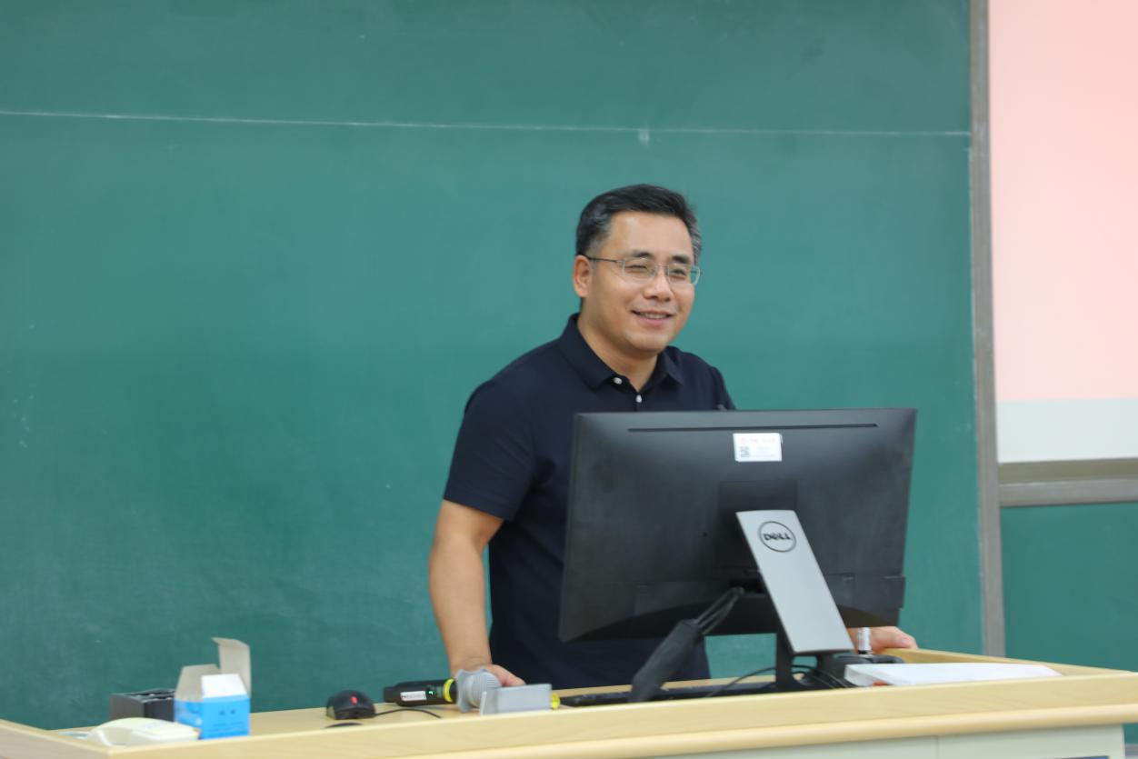 中國人民大學(xué)新聞學(xué)_中國人民大學(xué)新聞學(xué)院知名校友_新聞人民大學(xué)學(xué)中國史嗎