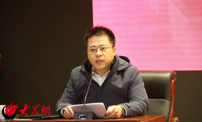 泰安英雄山中學(xué)高中部老師合影_泰安英雄山中學(xué)網(wǎng)站_泰安英雄山中學(xué)喜報(bào)
