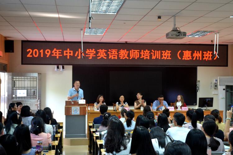 私立學校封閉式管理是咋回事_私立封閉式學校_私立封閉學校一年多少錢