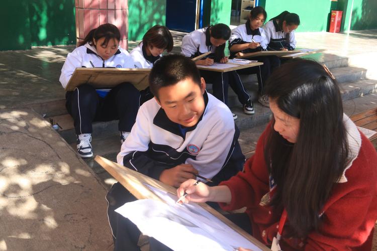 附近全封閉學(xué)校在哪里啊_附近全封閉學(xué)校在哪里_附近哪里有封閉學(xué)校初中