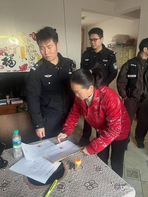 police是什么意思_ police station arrests _police cells remand prisoners