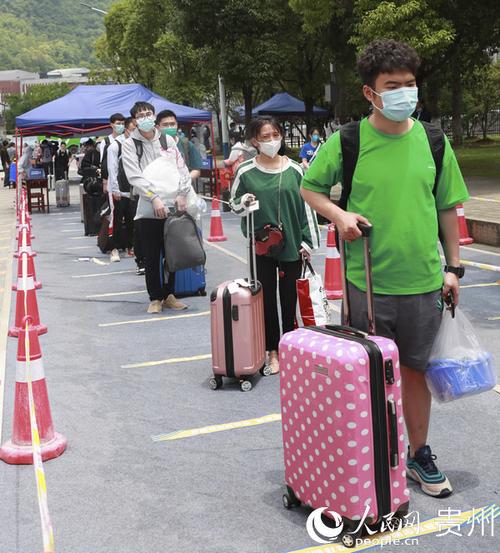 北京高校畢業(yè)年級(jí)返校時(shí)間_北京有哪些復(fù)讀學(xué)校_北京中學(xué)小學(xué)幼兒園返校安排