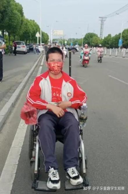 安徽輪椅少年高考成績_霍邱輪椅少年勵志故事_腦癱少年超二本線