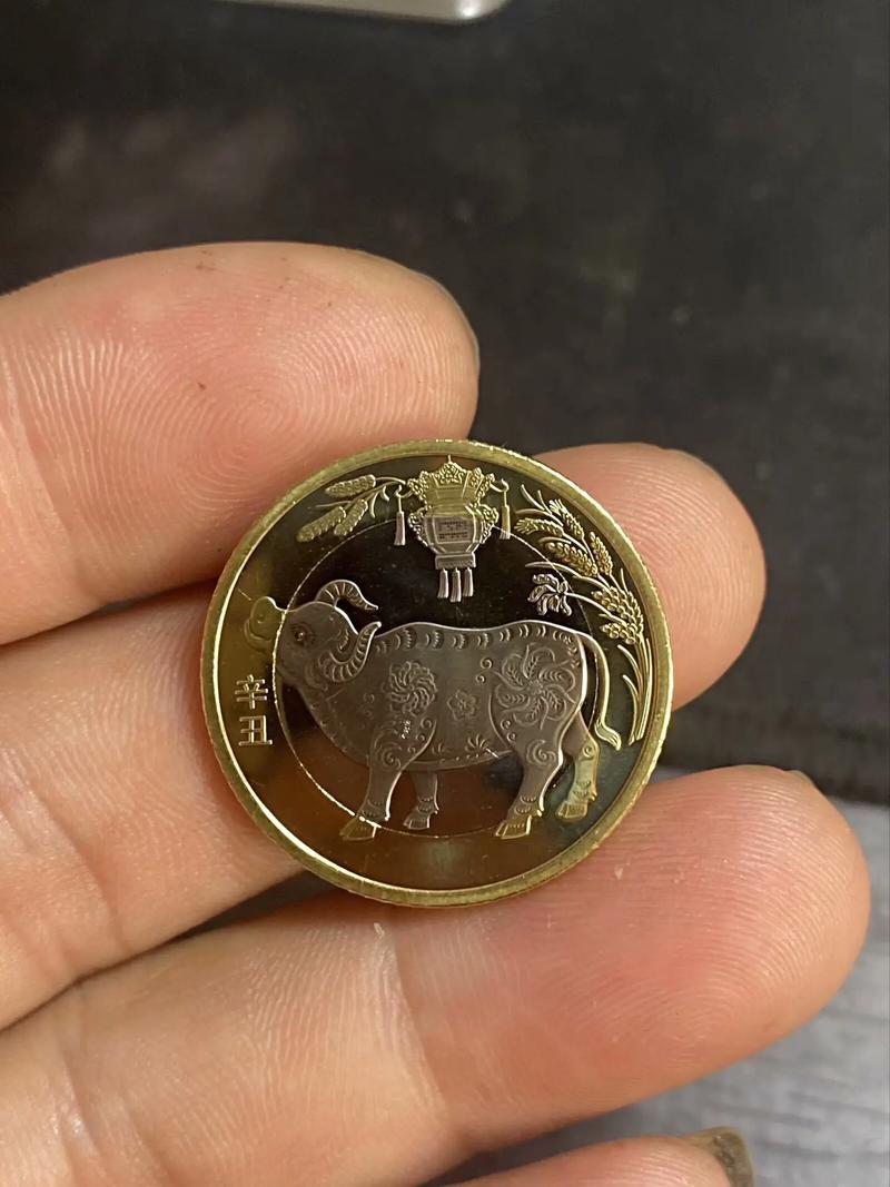 國外牛年生肖幣設計特點_牛年新年祝福語_牛年生肖幣