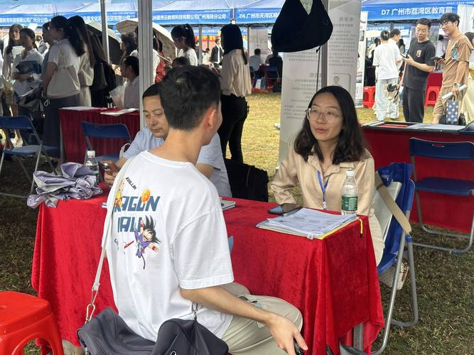 小語(yǔ)種就業(yè)前景和薪酬_廣東省2020屆高校畢業(yè)生就業(yè)供需見(jiàn)面活動(dòng)_小語(yǔ)種專業(yè)就業(yè)情況