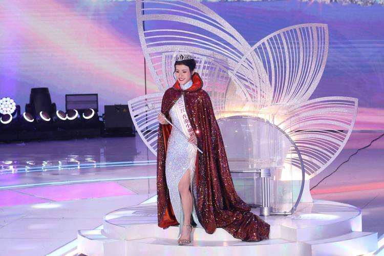 2025香港小姐_2025年香港小姐選美結(jié)果分析_港姐顏值下降爭議