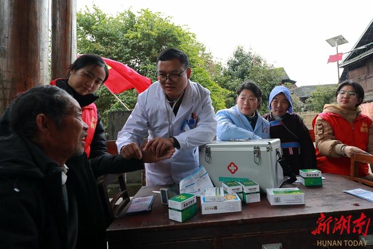 上海光華中西醫(yī)結合醫(yī)院互聯網醫(yī)院藥物配送志愿者_上海光華_上海光華醫(yī)院送藥上門志愿者隊伍