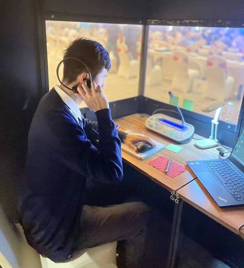 AI對職場的影響_同傳翻譯工資_職場不可替代性