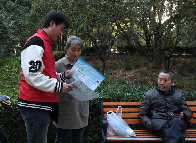 暑期誦經典活動_幸福社區青少年消防教育活動_八一建軍節手抄報內容 簡單