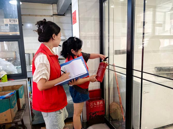 暑期誦經典活動_幸福社區青少年消防教育活動_八一建軍節手抄報內容 簡單