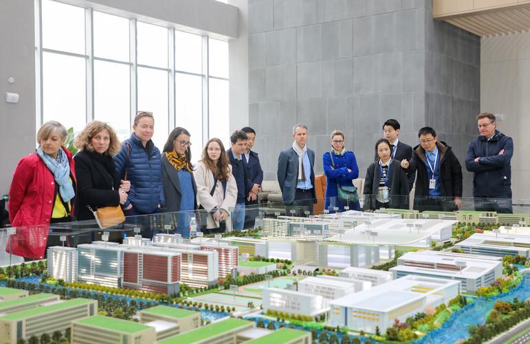 法國巴黎大學_北航法學院 法國巴黎第十一大學Jean Monnet學院 荷蘭萊頓大學法學院