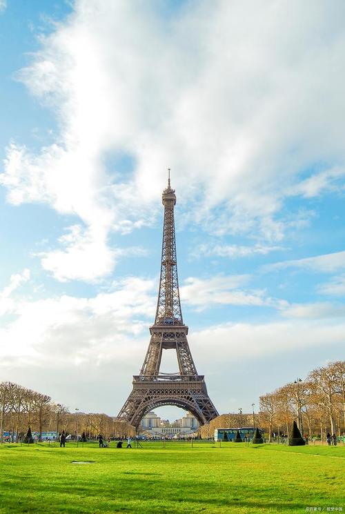 巴黎埃菲爾鐵塔旅游攻略_巴黎凱旋門歷史介紹_法國巴黎鐵塔
