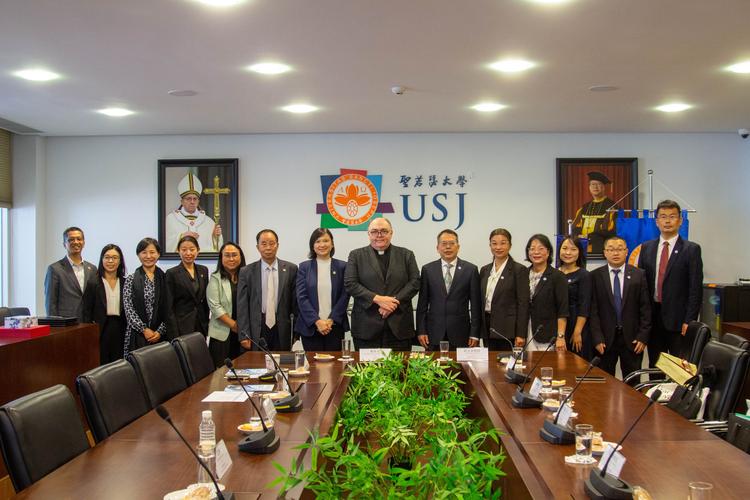 澳大利亞維多利亞大學_中澳高校合作辦學_澳大利亞維多利亞州政府教育交流