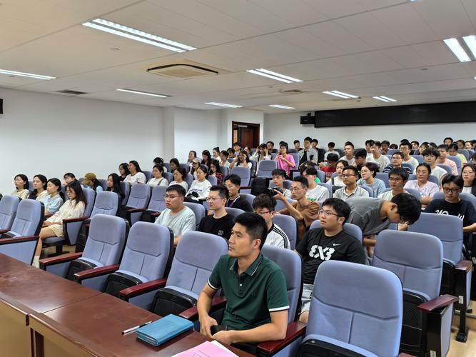 師范學院辦學優勢特色介紹_渭南師范學院怎么樣_師范學院2024級新生見面會