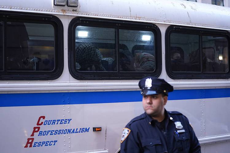 哥倫比亞大學(xué)特朗普政府撤銷聯(lián)邦撥款_哥倫比亞大學(xué)學(xué)生支持巴勒斯坦示威活動紀(jì)律處分_哥倫比亞大學(xué)