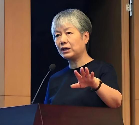 李玫瑾教授建議_李玫瑾博客_孩子沉迷游戲怎么辦